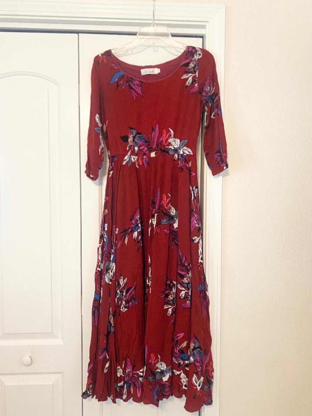 Chicwish 3/4 Sleeve Scoopneck Burgundy Floral Maxi Dress Size S